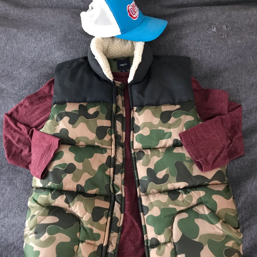 EUC Gap Kids camo puffer vest
